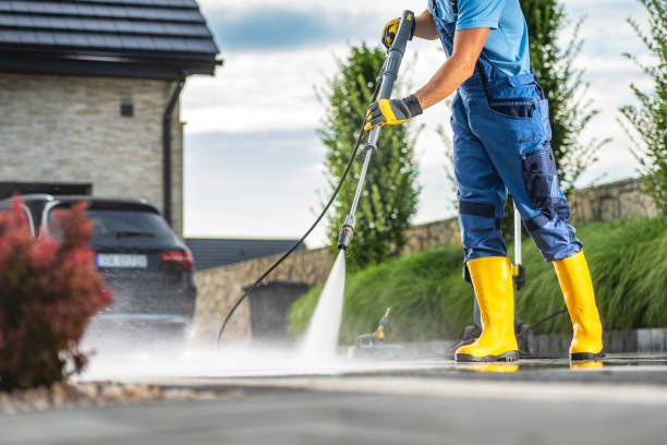 Best Gas Station Cleaning  in Gonzales, TX