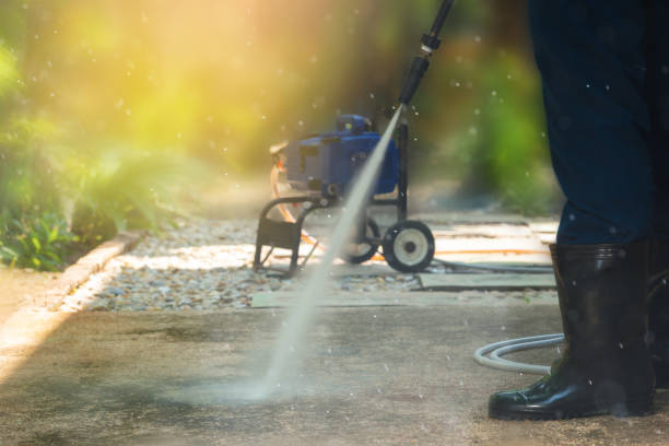 Best Gutter Cleaning  in Gonzales, TX